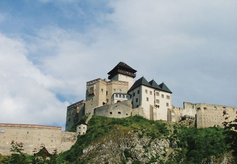 Замок Тренчин в Словакии. – Альтамира